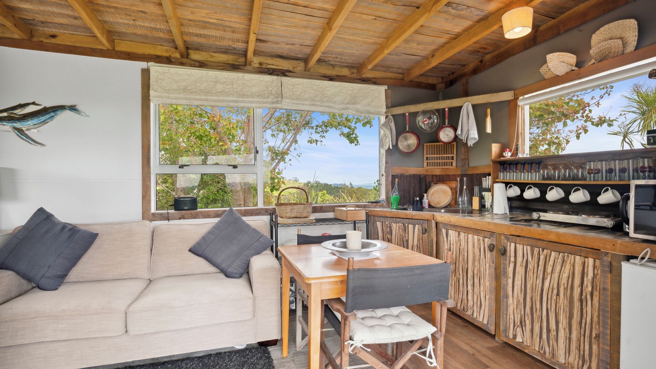 Photo of Livingroom in Tawharanui