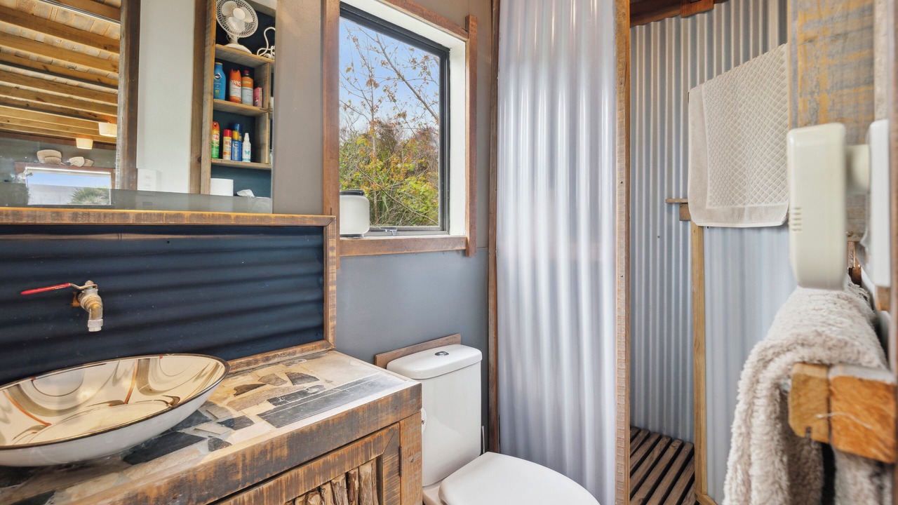 Photo of Bathroom in Tawharanui