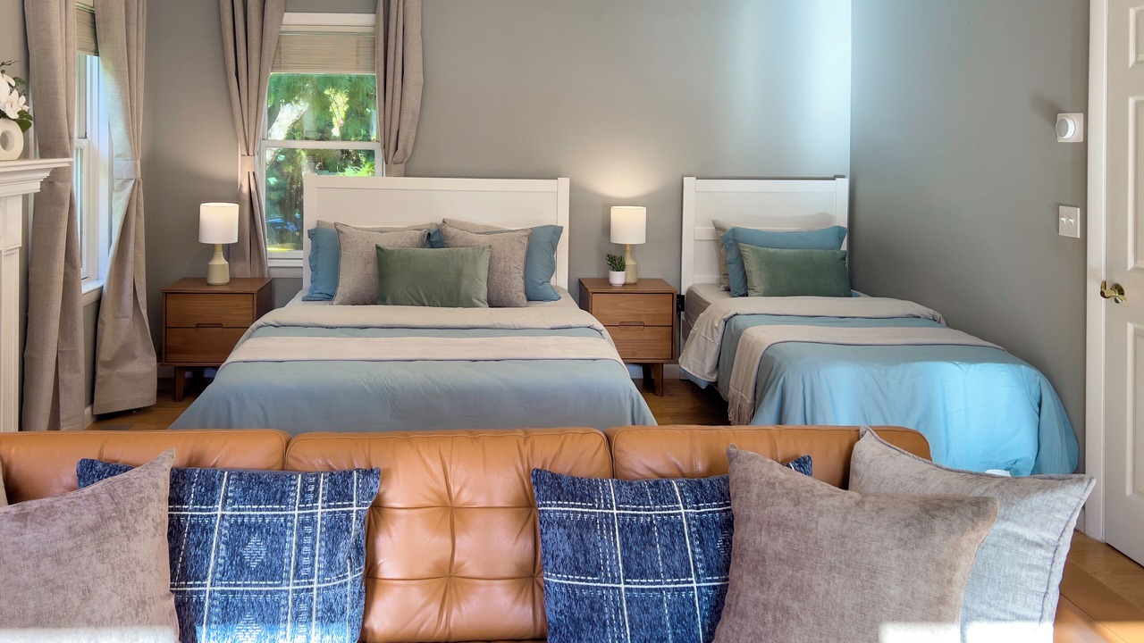 Photo of Others in Monroe