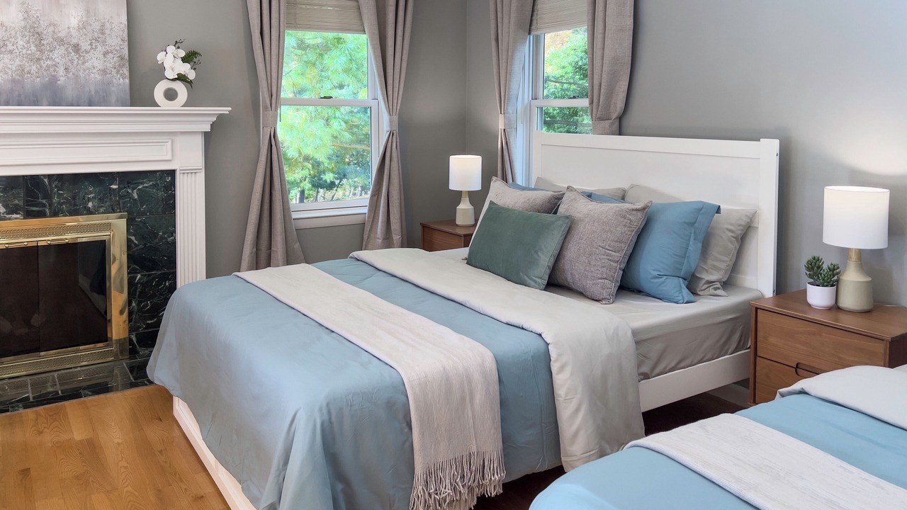 Photo of Others in Monroe