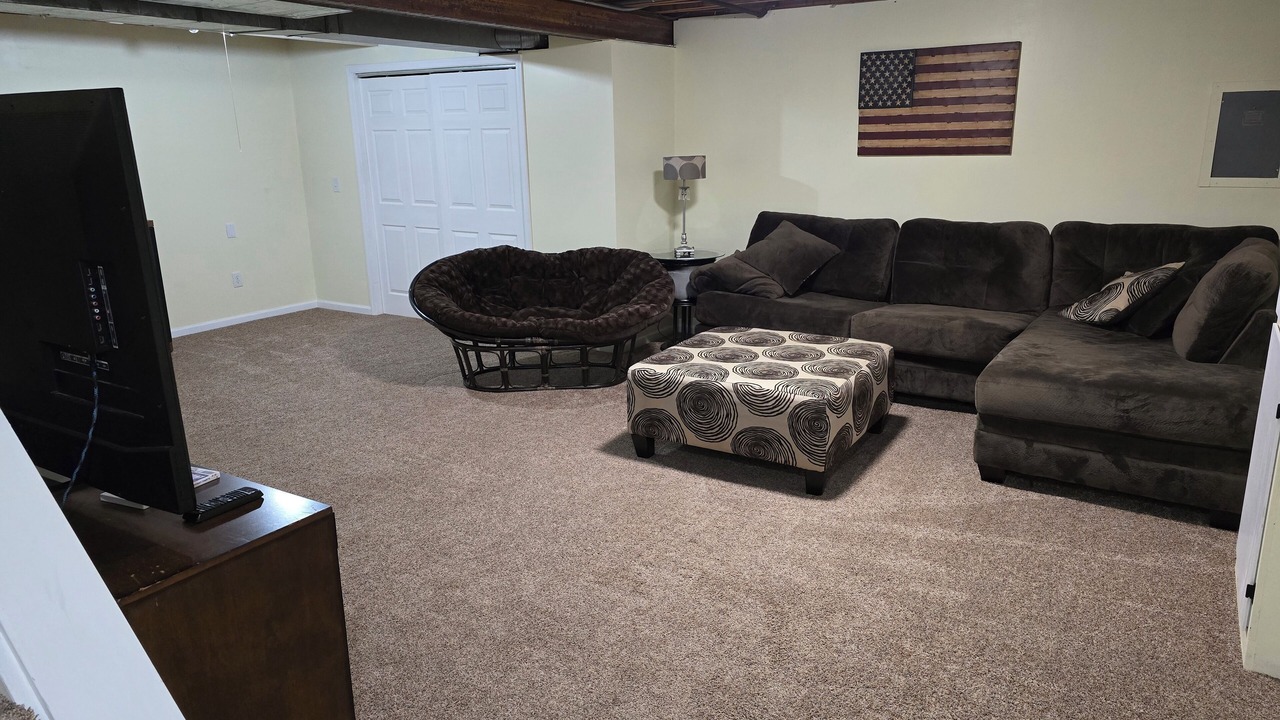 Photo of Livingroom in North Royalton