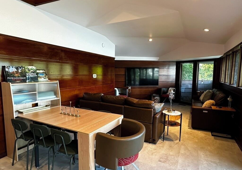 Photo of Others in Davis Wharf