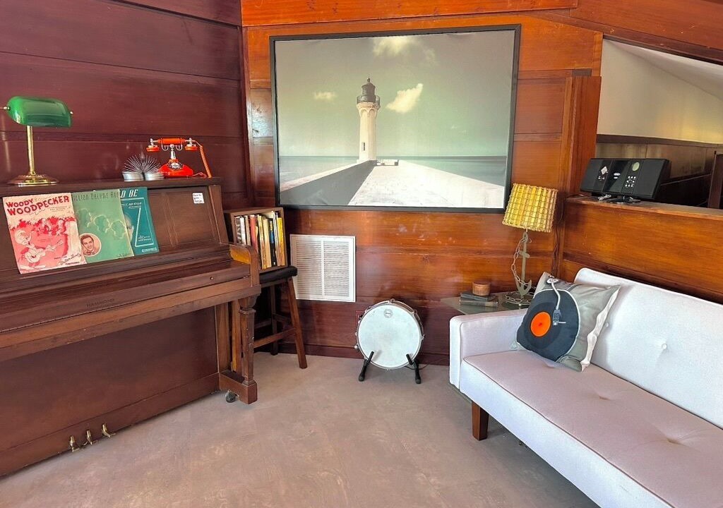 Photo of Others in Davis Wharf