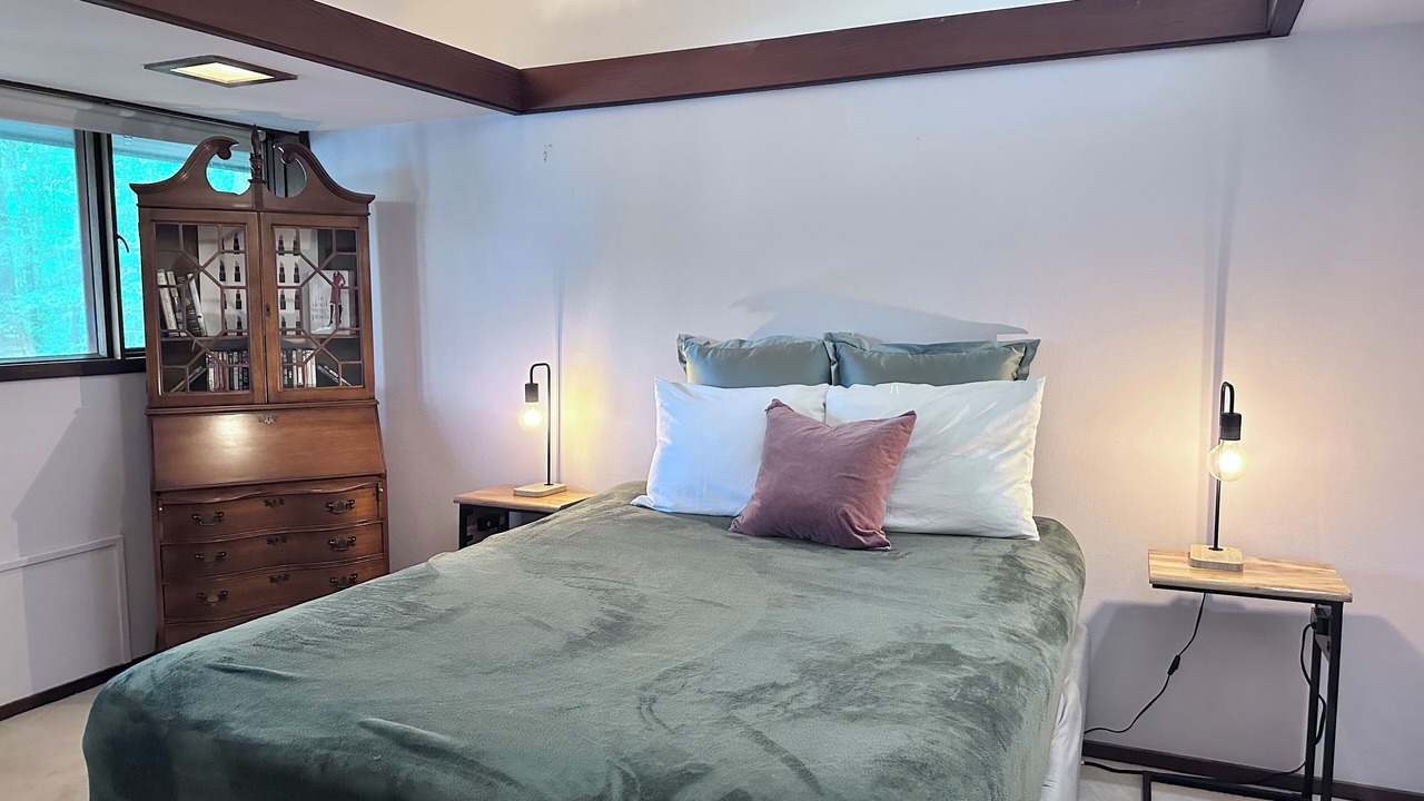 Photo of Bedroom in Davis Wharf