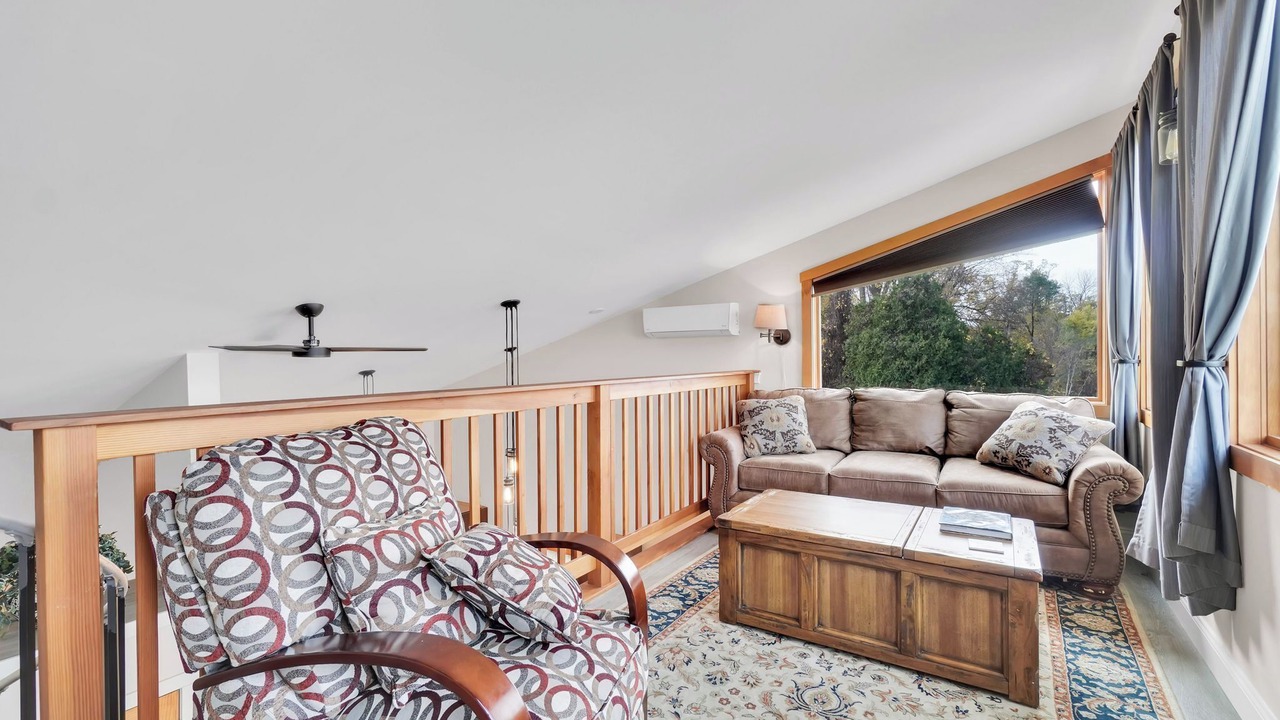 Photo of Livingroom in Malletts Bay
