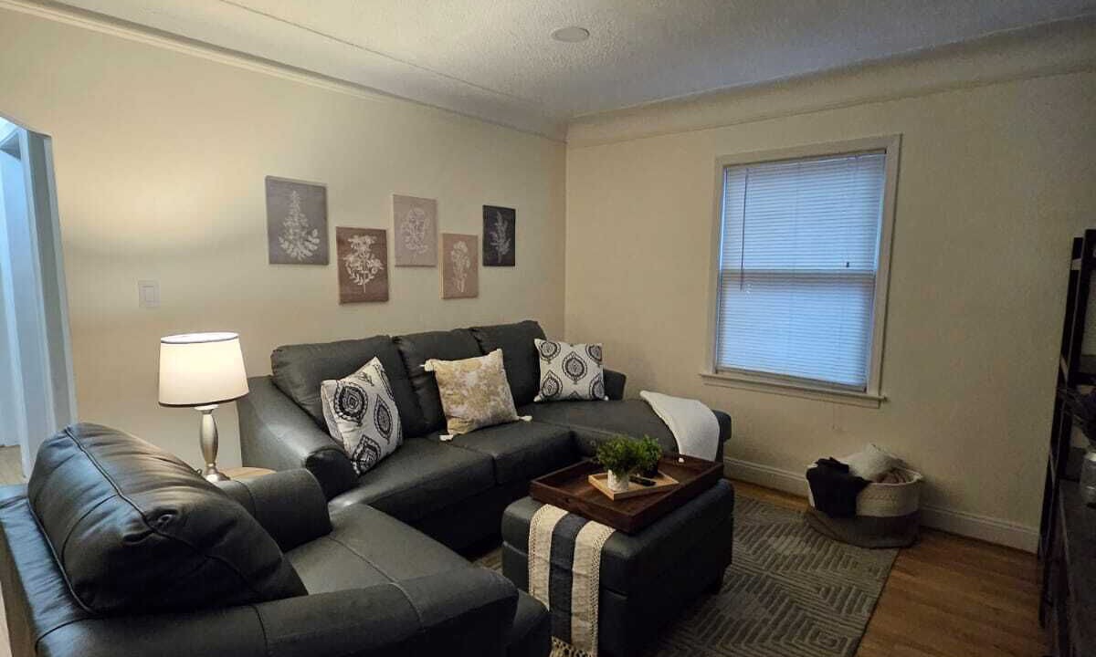 Photo of Livingroom in Dearborn