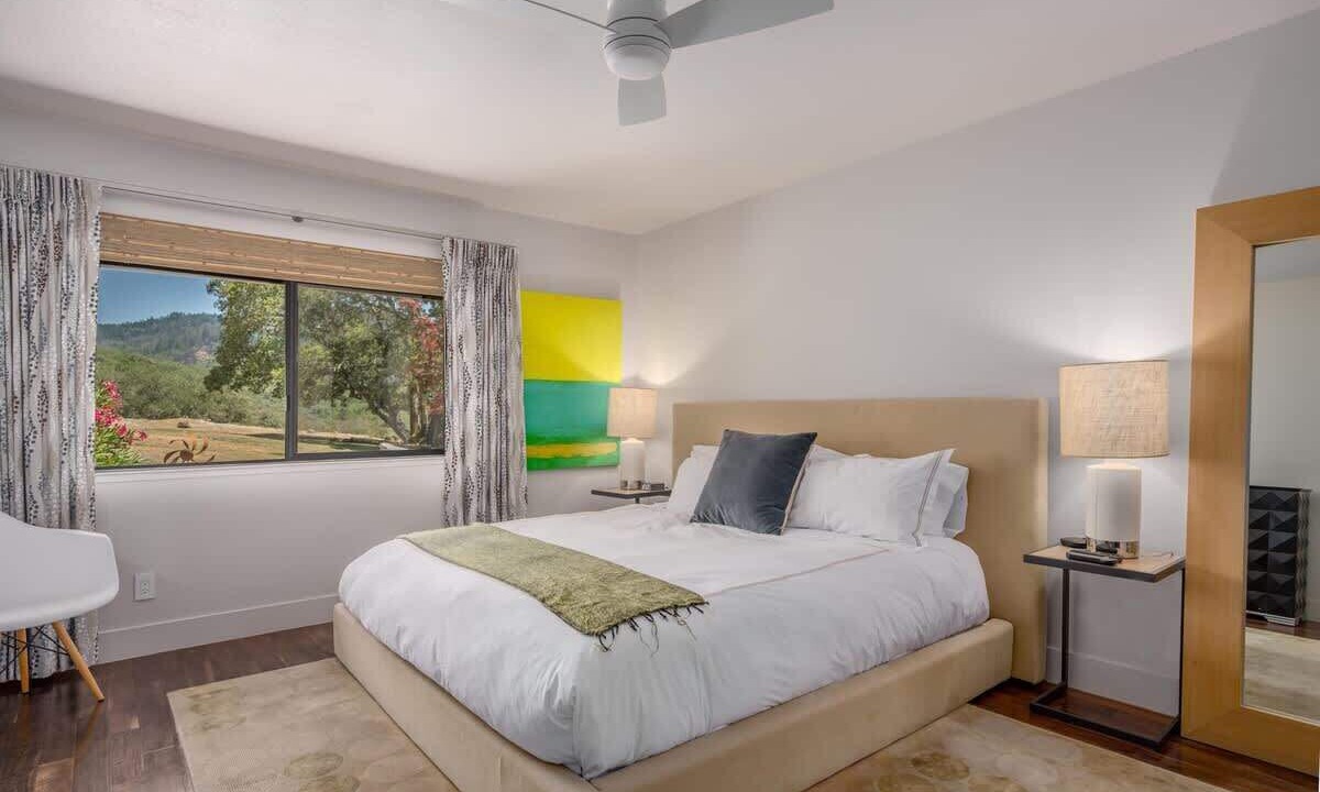 Photo of Bedroom in Calistoga