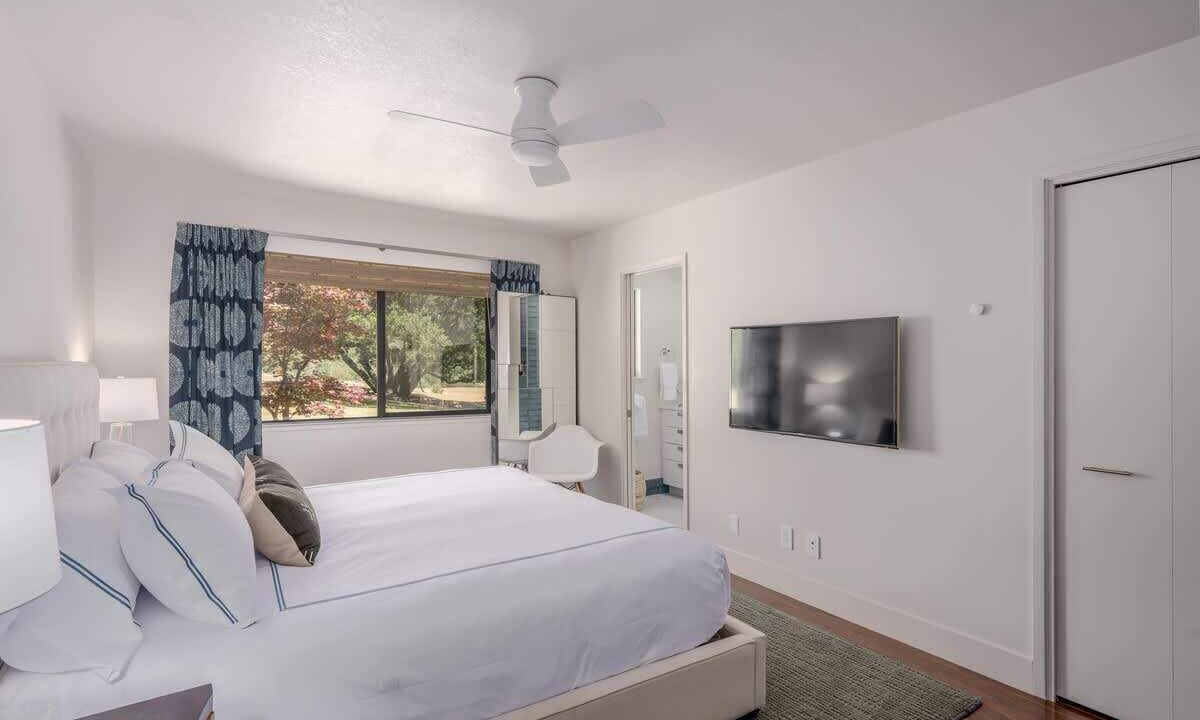 Photo of Bedroom in Calistoga