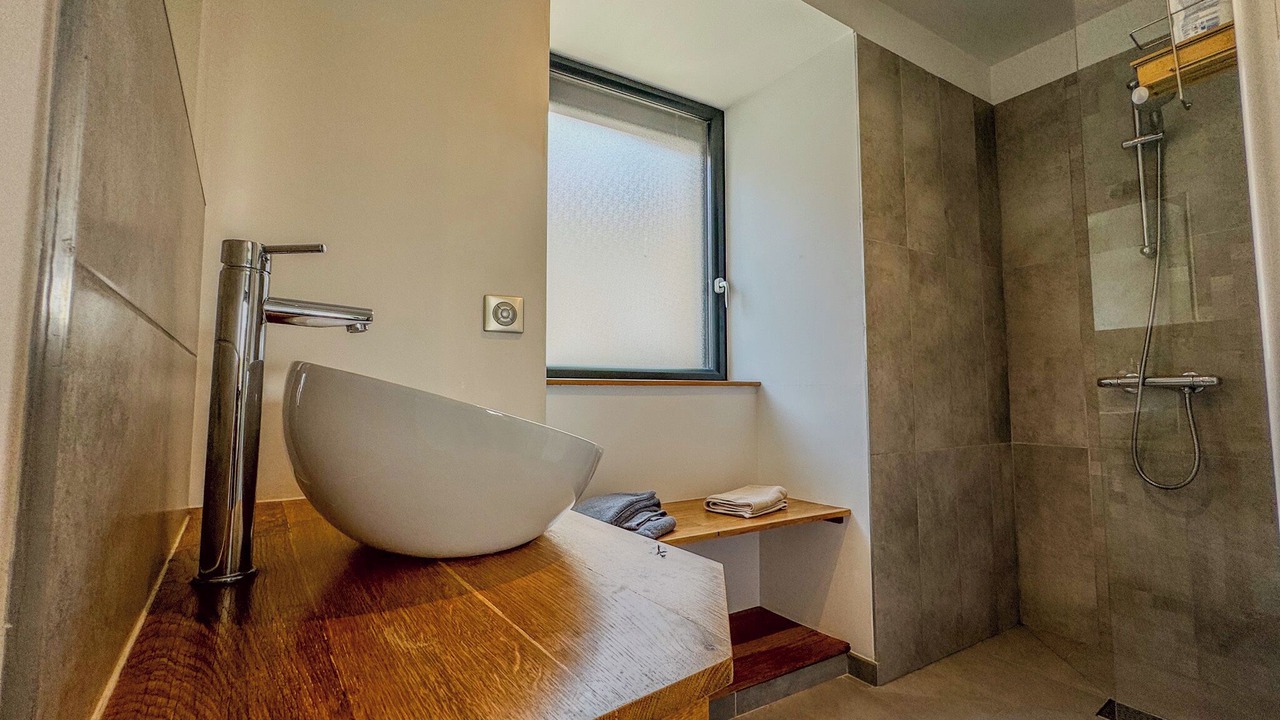 Photo of Bathroom in Sours