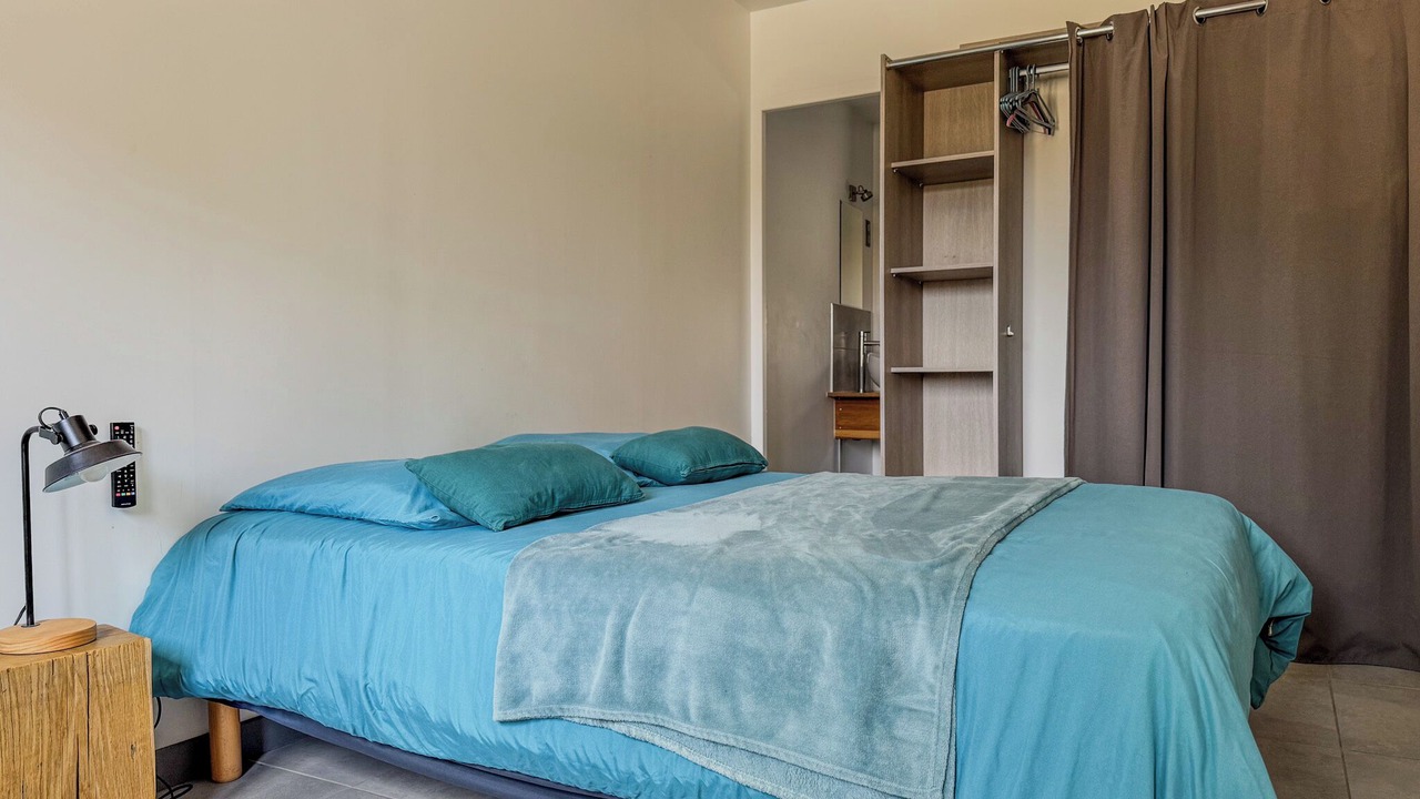 Photo of Bedroom in Sours