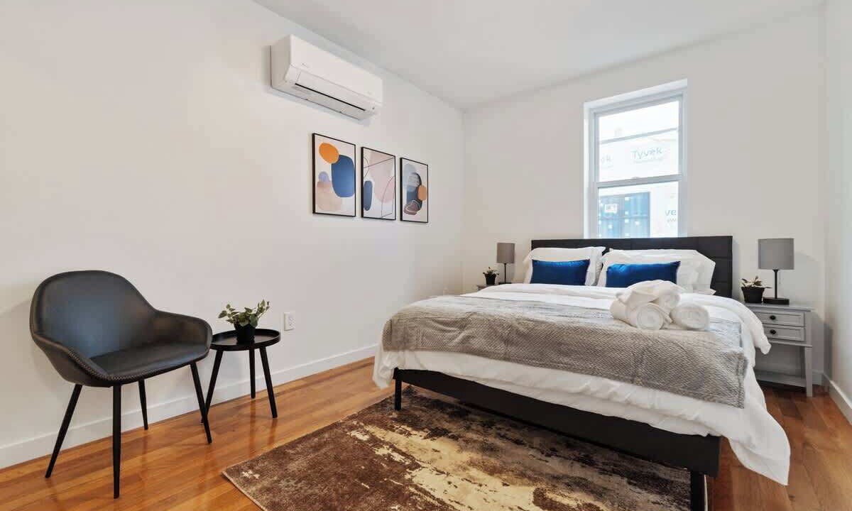 Photo of Bedroom in Central Northside