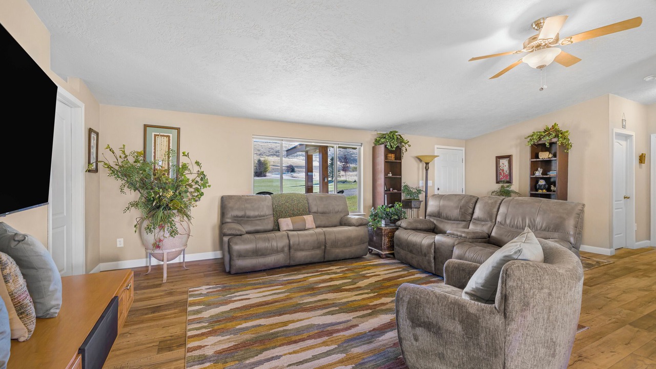 Photo of Livingroom in Tetonia