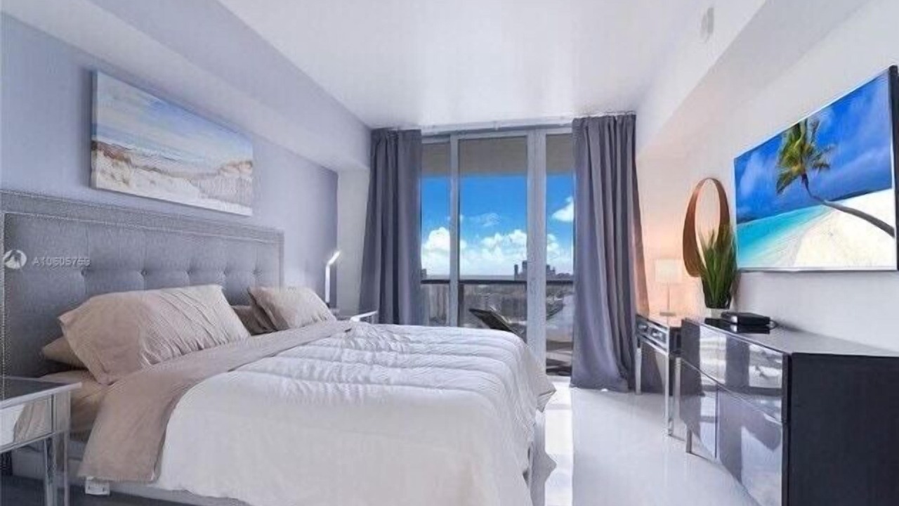 Photo of Bedroom in Hallandale Beach
