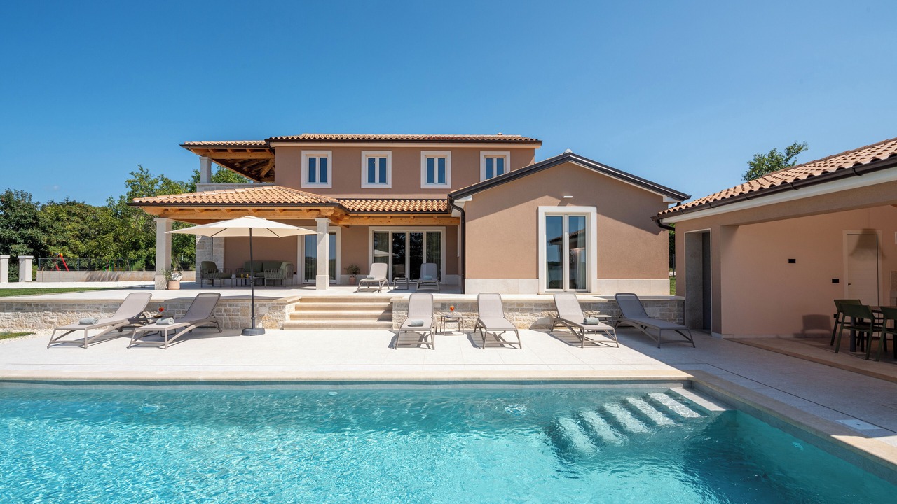 Photo of Outdoor in Beram