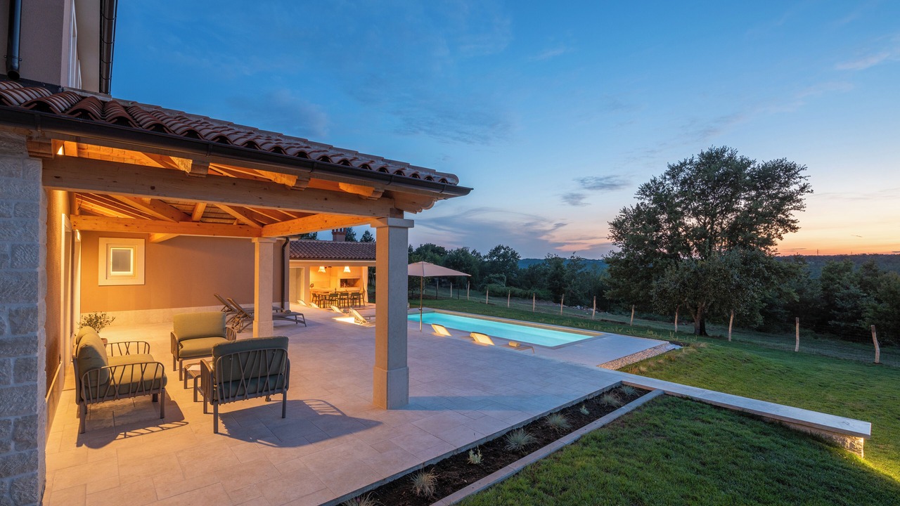 Photo of Outdoor in Beram