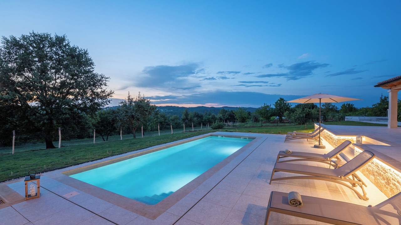 Photo of Outdoor in Beram