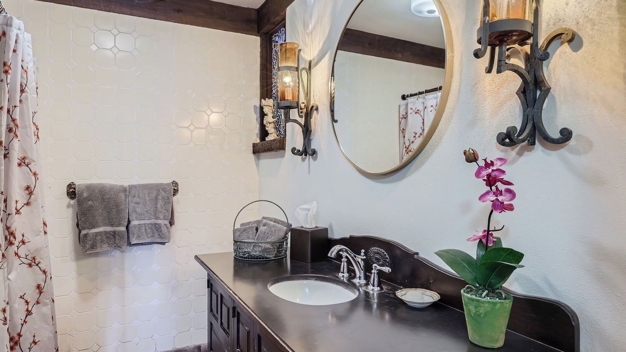 Photo of Bathroom in Troutman