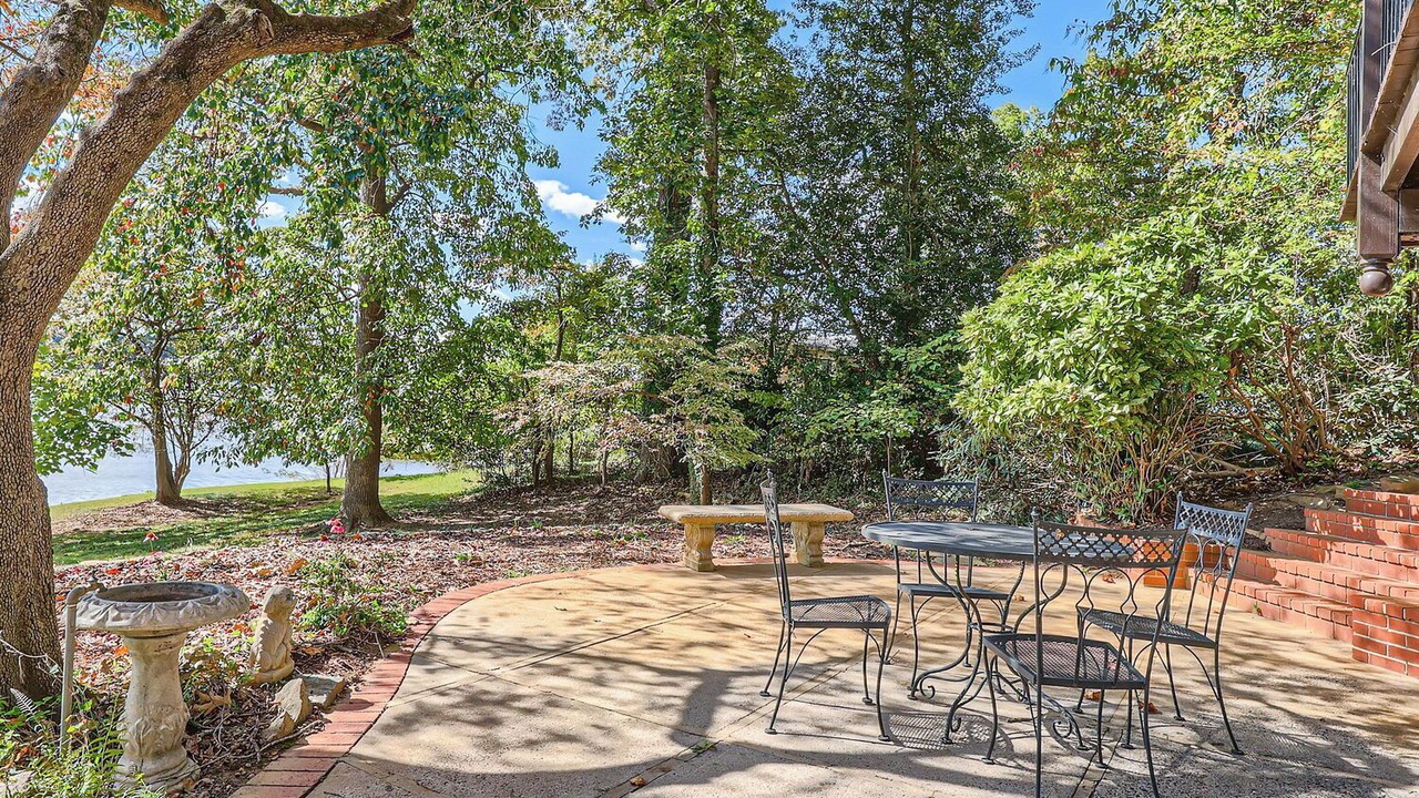 Photo of Outdoor in Troutman
