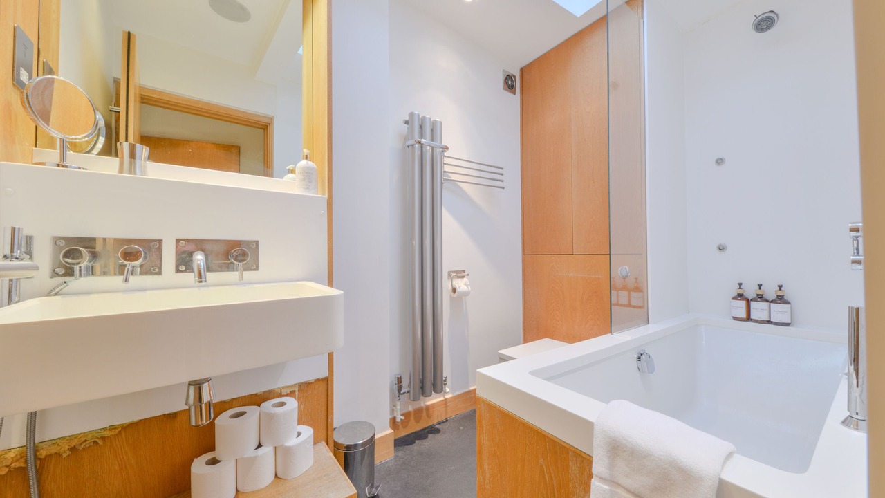 Photo of Bathroom in St Albans