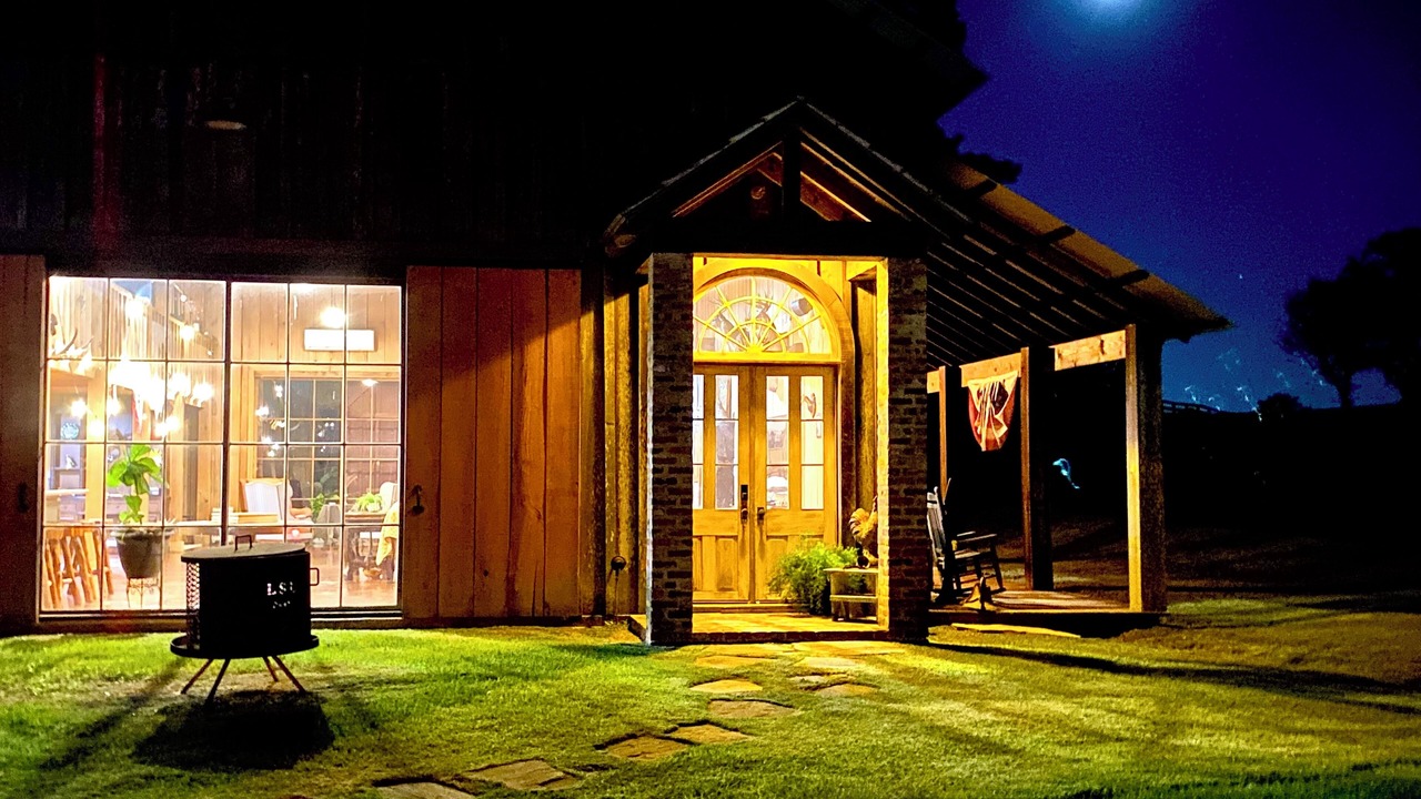 Photo of Outdoor in Pineville
