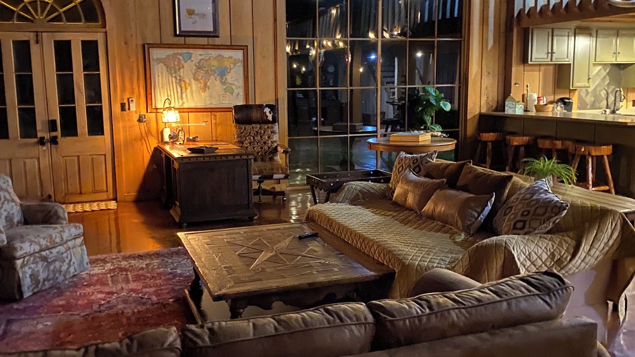 Photo of Livingroom in Pineville
