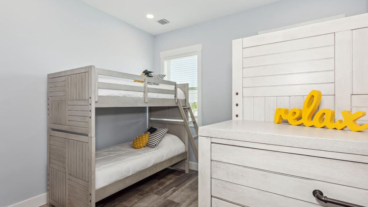 Photo of Bedroom in Navarre Beach
