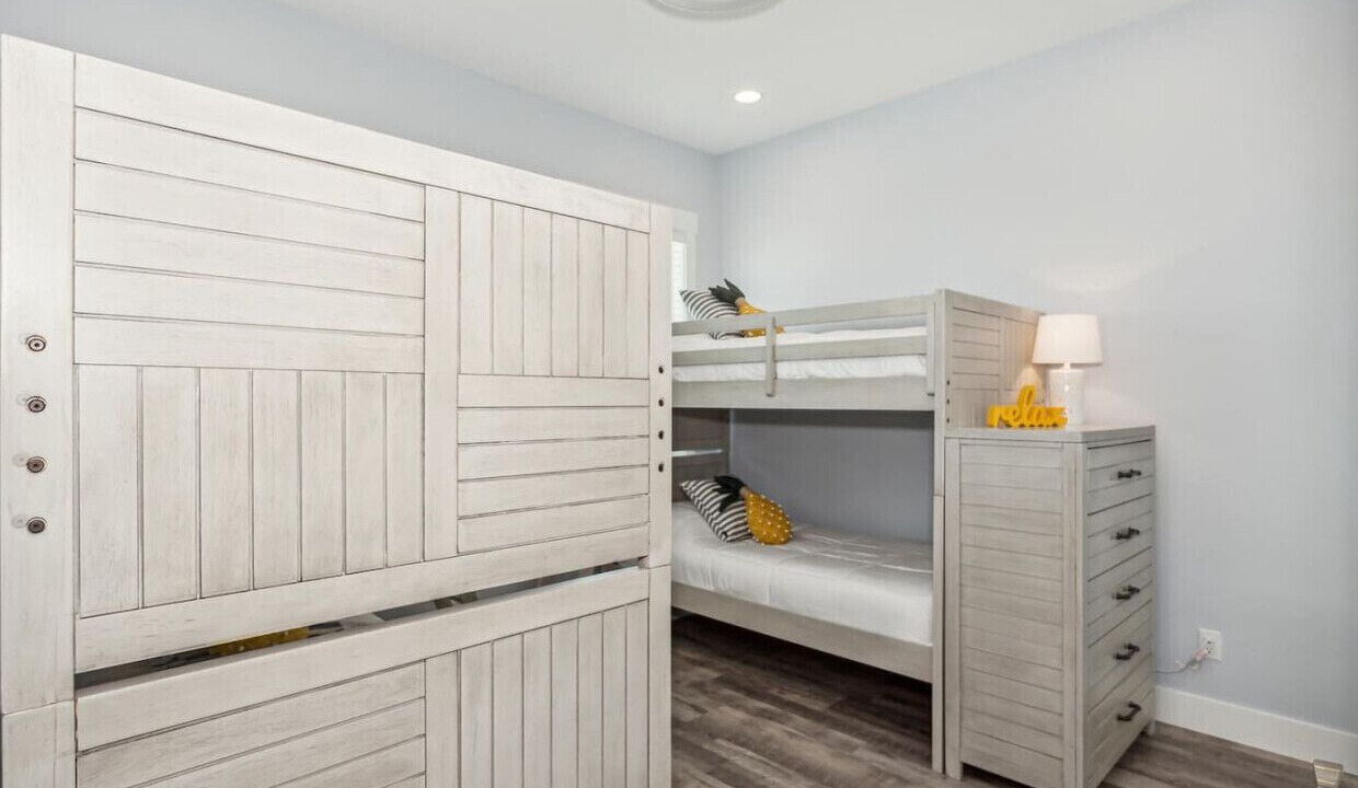 Photo of Bedroom in Navarre Beach