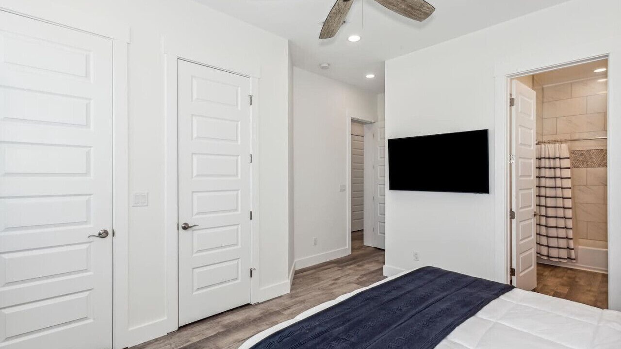 Photo of Bedroom in Navarre Beach