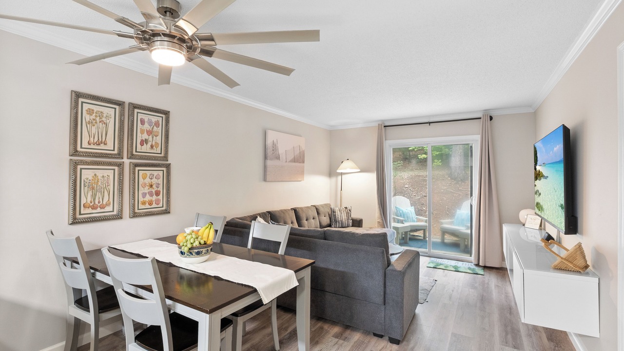 Photo of Livingroom in Clemson