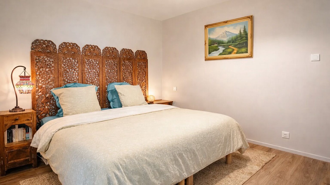 Photo of Bedroom in Gap