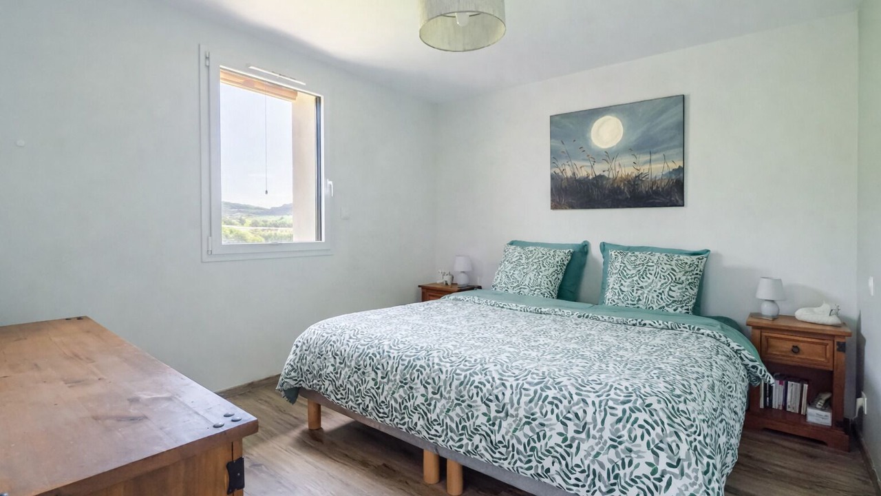 Photo of Bedroom in Gap