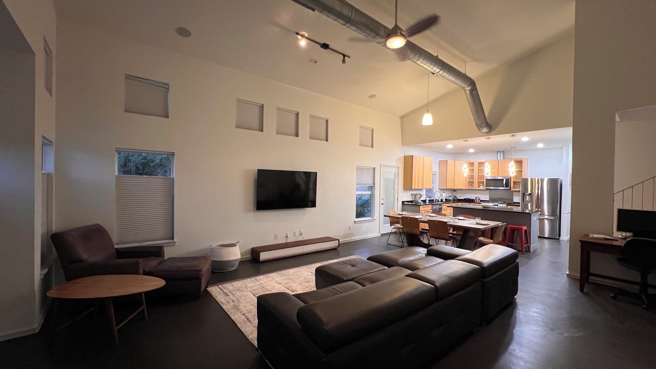 Photo of Livingroom in South Lamar