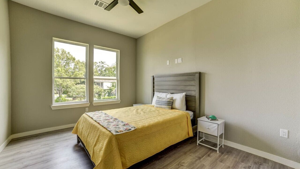 Photo of Bedroom in Clear Lake Shores