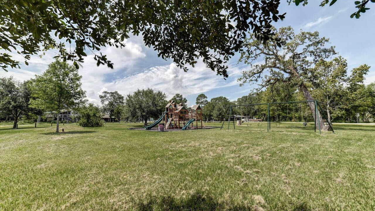 Photo of Others in Clear Lake Shores