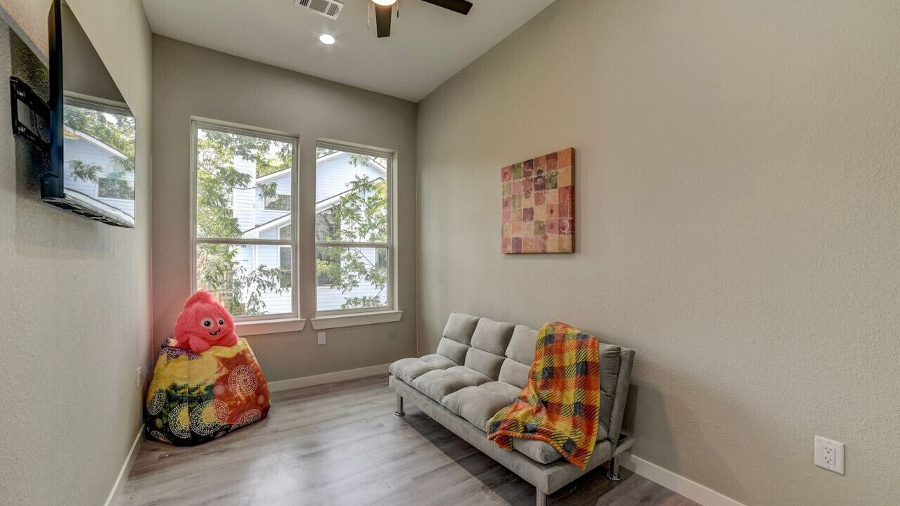 Photo of Livingroom in Clear Lake Shores