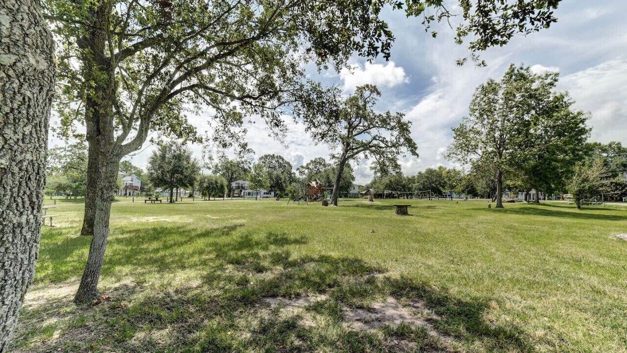 Photo of Others in Clear Lake Shores