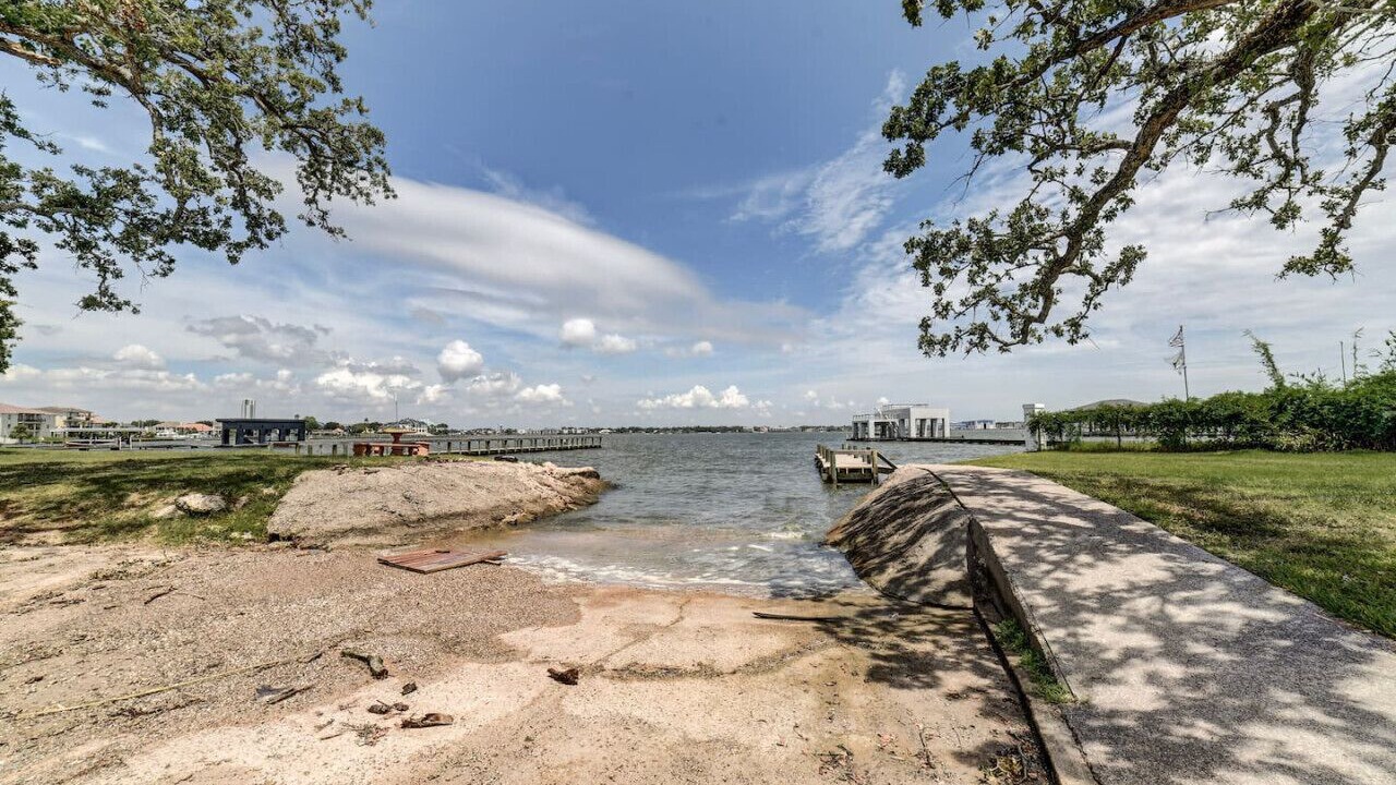 Photo of Others in Clear Lake Shores