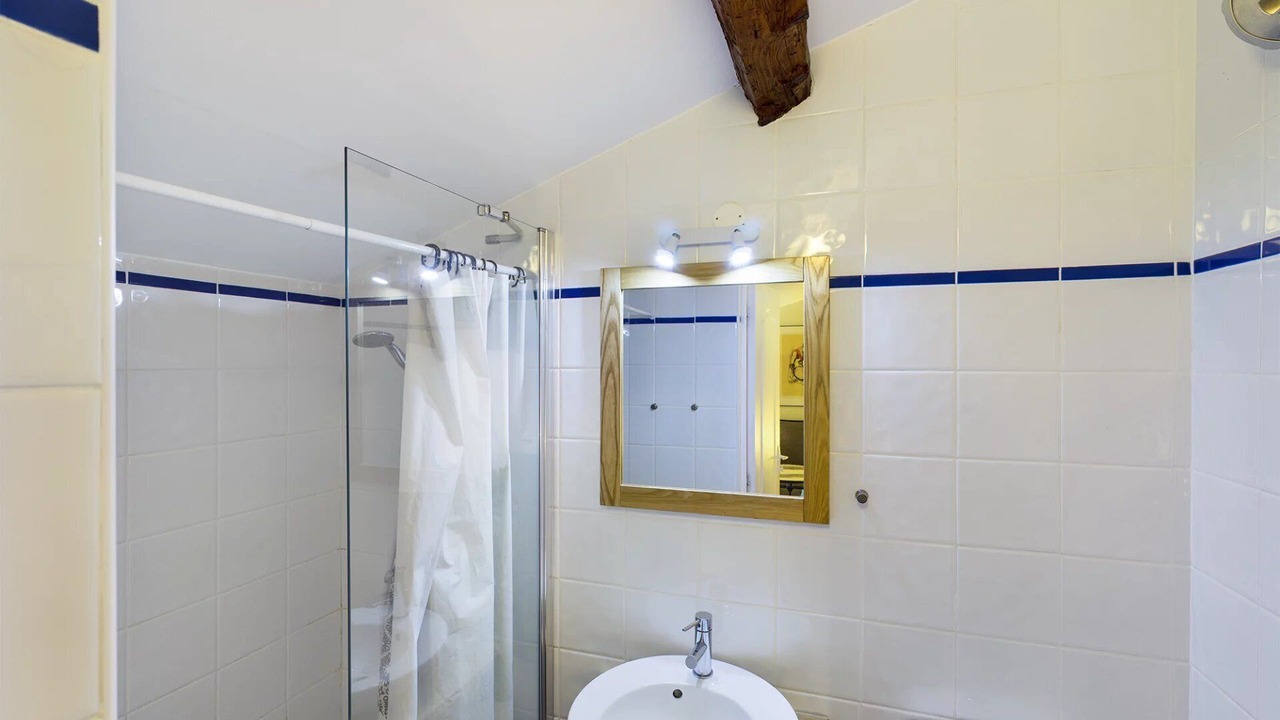 Photo of Bathroom in Marseillette