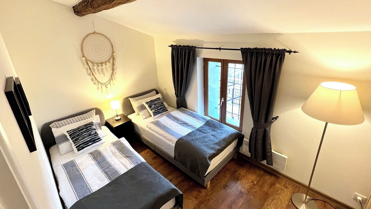 Photo of Bedroom in Marseillette