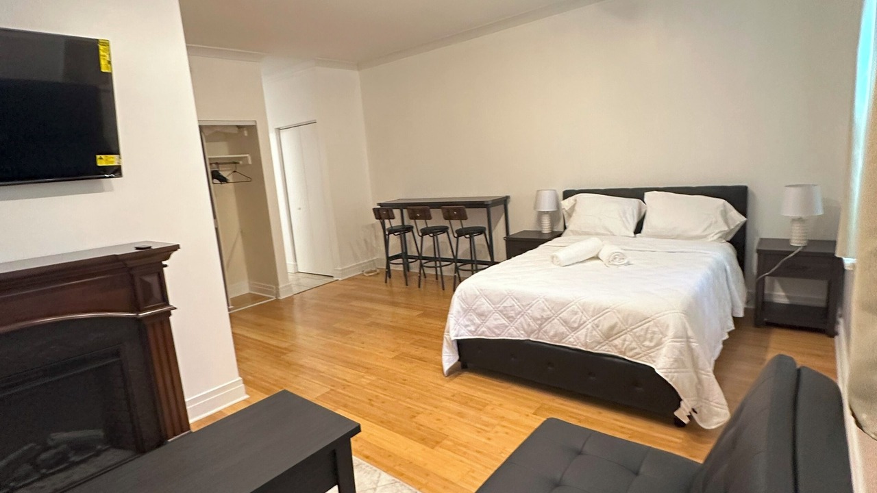 Photo of Bedroom in Dupont Circle
