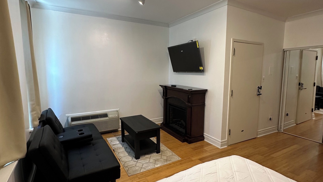 Photo of Bedroom in Dupont Circle