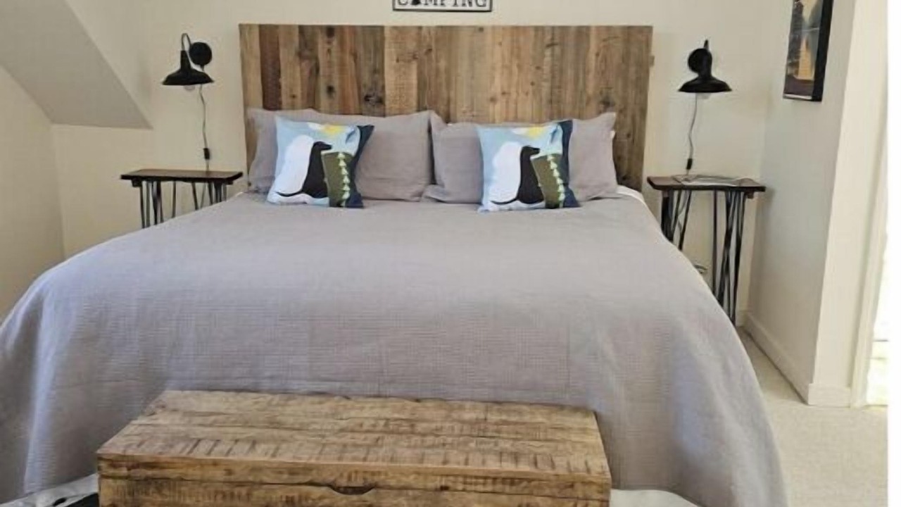 Photo of Bedroom in Center Lovell