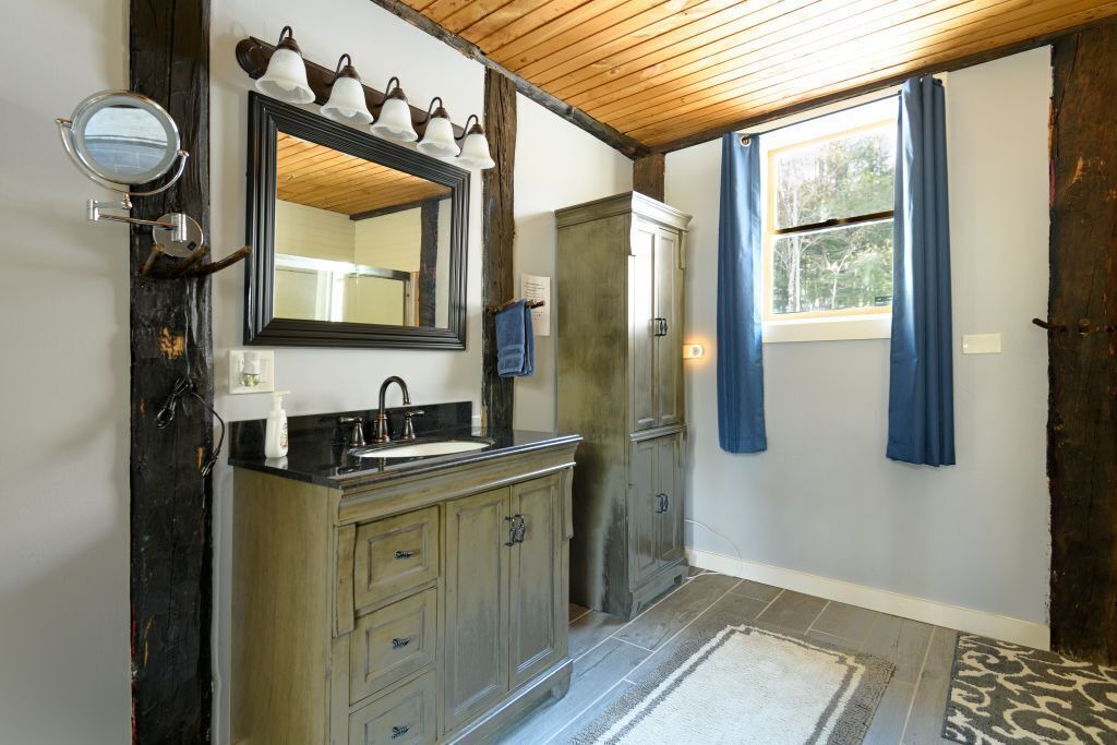 Photo of Bathroom in Alexandria