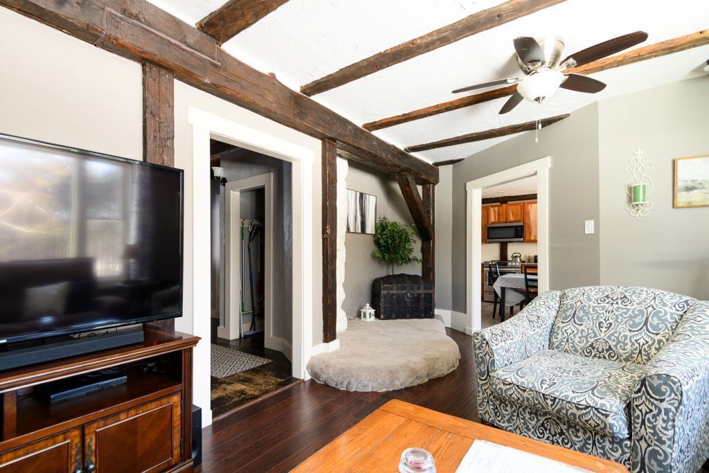 Photo of Livingroom in Alexandria