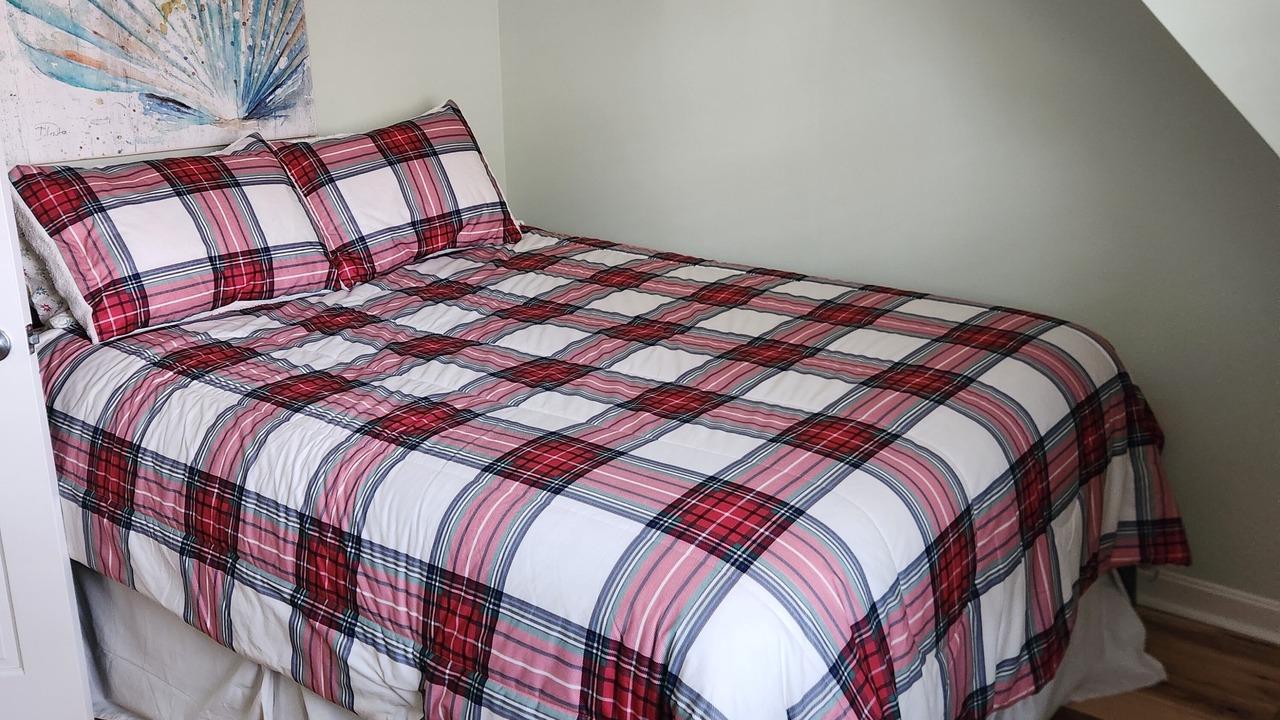 Photo of Bedroom in Alexandria