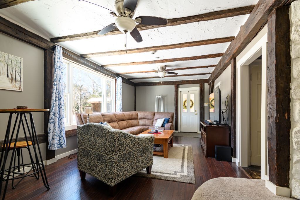 Photo of Livingroom in Alexandria
