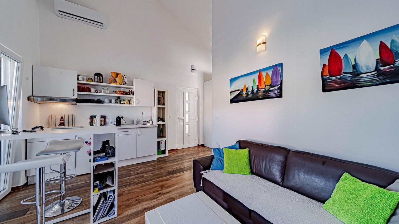 Photo of Bedroom in Broce
