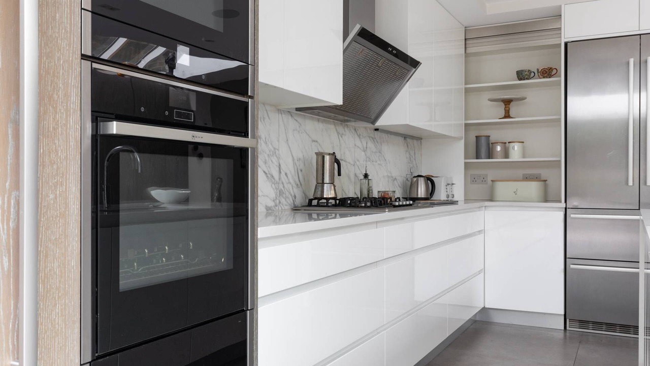 Photo of Kitchen in Oval