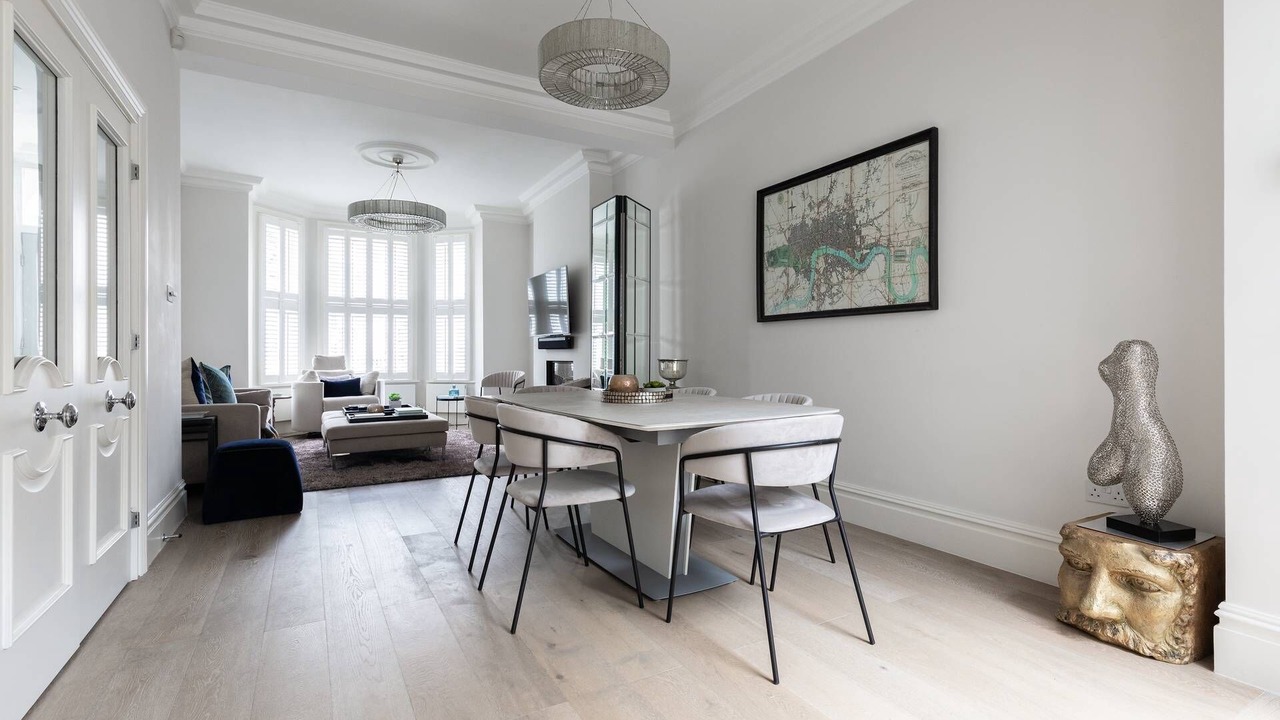 Photo of Others in Oval