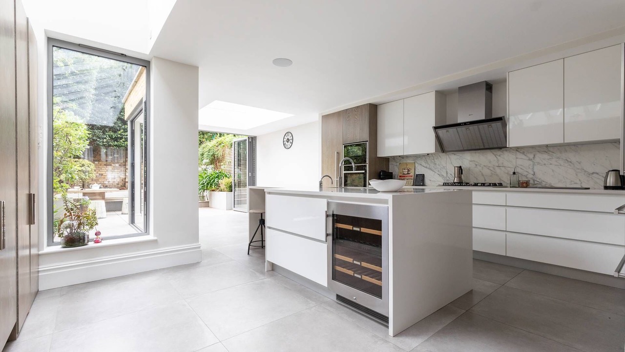 Photo of Kitchen in Oval